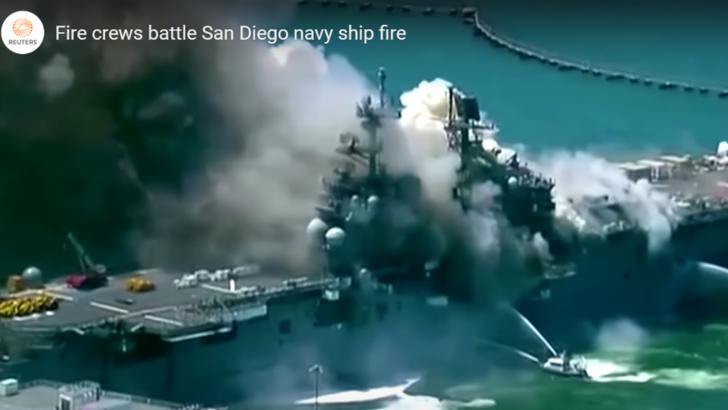 Incendiu puternic la bordul unei nave militare din California