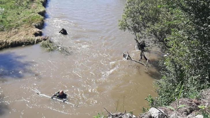 Trupul fetiței care a căzut în râul Cibin a fost găsit, după nouă zile de la tragedie Foto: Sibiu100.ro