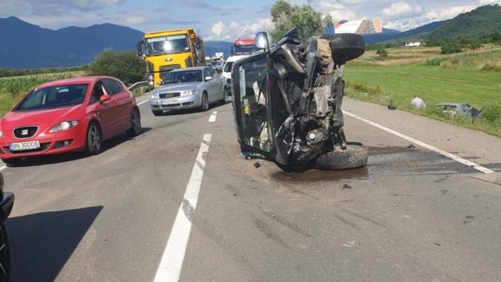 Accident grav în județul Bistrița Năsăud, 4 oameni răniți, a intervenit elicopterul SMURD