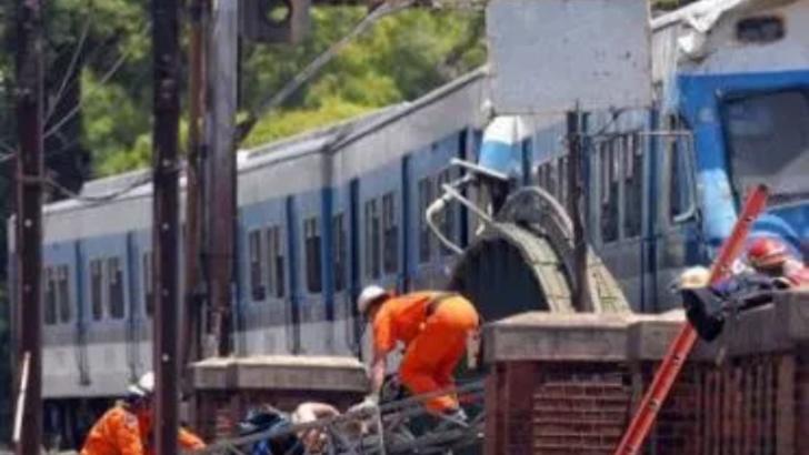 Un mort și peste 50 de răniți într-un grav accident feroviar, în Portugalia. ZECI de pompieri intervin