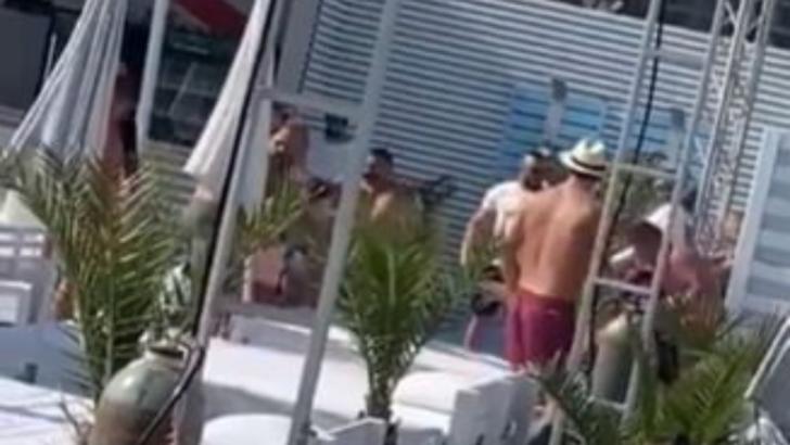 VIDEO Bătaie pe o terasă din Mamaia, 3 oameni au ajuns la spital (sursă; FB/Loredana Mihai)