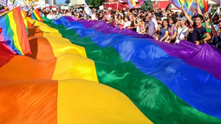 Curtea Supremă a Rusiei interzice mișcarea LGBT 