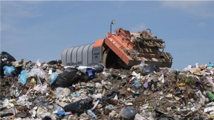 Este oficial: groapa de gunoi Vidra funcționează ilegal. ANRSC a decis suspendarea licenței de operare