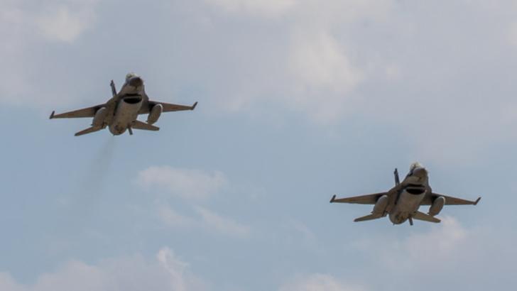 Sursă foto: MApN (Două aeronave F-16 Fighting Falcon ale FAR) 