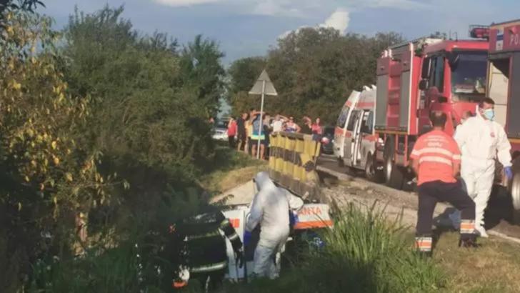 Pacienta cu Covid-19 din ambulanța care a căzut de pe un pod a murit
