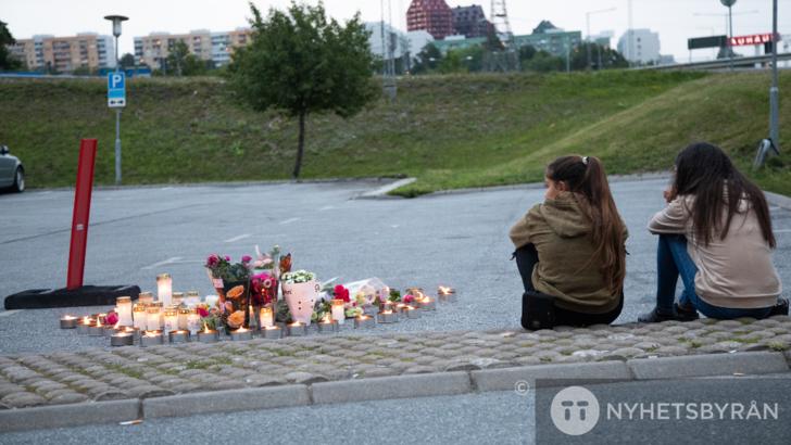 Suedia, în stare de șoc după ce o fetiță de 12 ani a murit în urma unui atac armat (sursă: Radio Sweden)