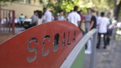 COVID-19 a închis o clasă de la un liceu important din Brașov. Alte două unități, în pericol