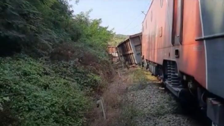 VIDEO Un tren de marfă a deraiat între Reșița și Caransebeș, trafic feroviar întrerupt 