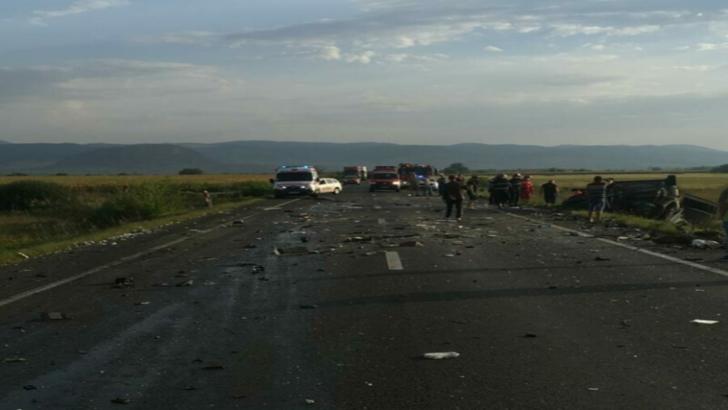 Hunedoara: O persoană a murit și o alta este grav rănită după ce un șofer a adormit la volan