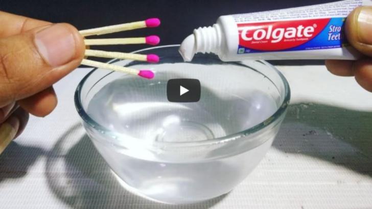 Experiment - Ce se intampla dacă bagi un chibrit în apă cu pastă de dinți - Puțină lume știe asta