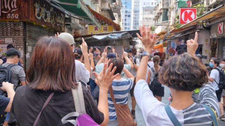 Proteste masive în Hong Kong din cauza amânării alegerilor cu un an/6 septembrie 2020 Foto: Twitter.com