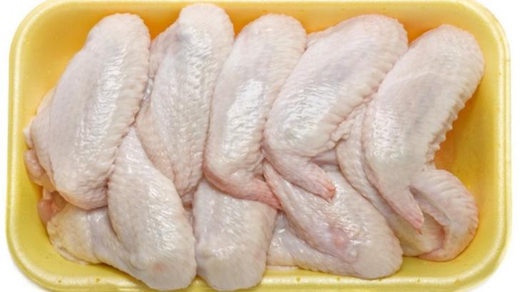 Alertă alimentară! Carne de pasăre infestată cu Salmonella, retrasă de pe piață