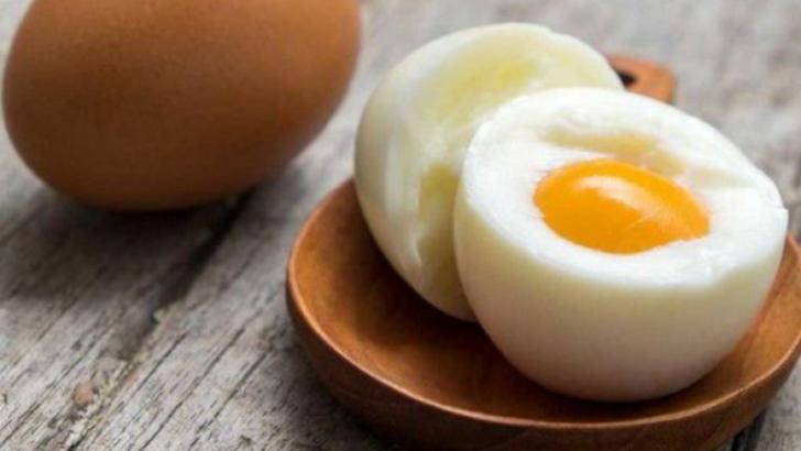 Ce ţi se întâmplă în corp când mănânci trei ouă întregi pe zi