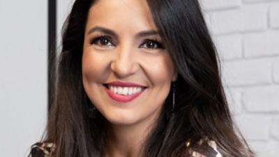 Vedetă TV din România, desfigurată într-un magazin din Capitală