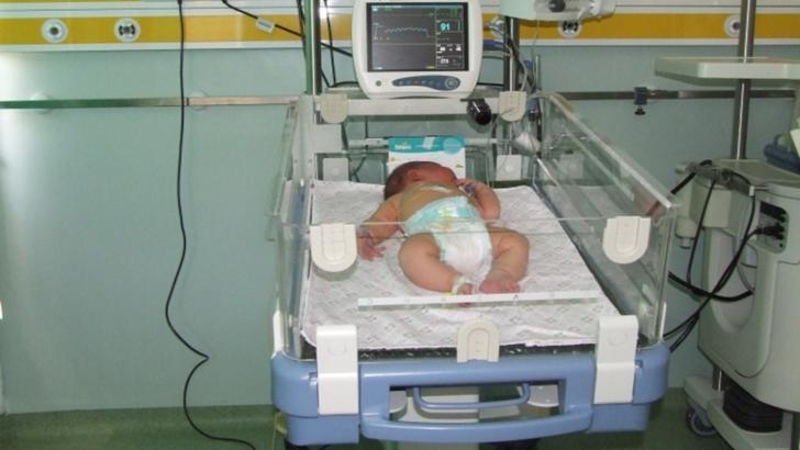 Doi bebeluși cu coronavirus, transferați la Maternitatea Bega din Timișoara