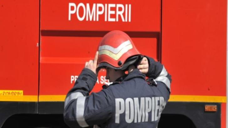 Bărbat găsit mort în casă!  Pompierii au spart ușa