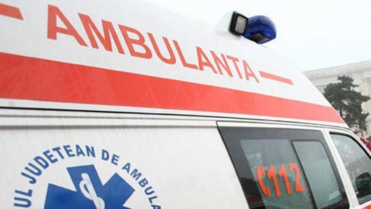 Scandal la Spitalul de Urgență Ploiești: rudele unui pacient au aruncat cu pietre în ambulanță