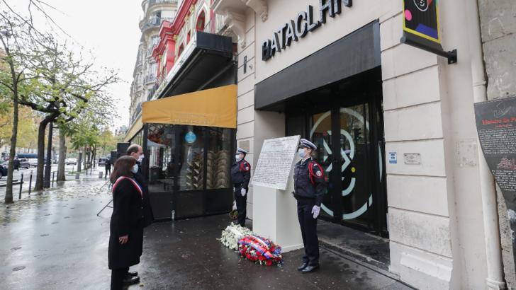 Ceremonii restrânse la cinci ani de la ATENTATELE teroriste din Paris - 130 morți, printre care și doi români (13 noiembrie 2015) Foto: Twitter.com/JeanCastex