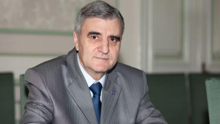 dr. Ioanel Sinescu, academician, șeful Clinicii de Chirurgie și Transplant Renal, Institutul Fundeni