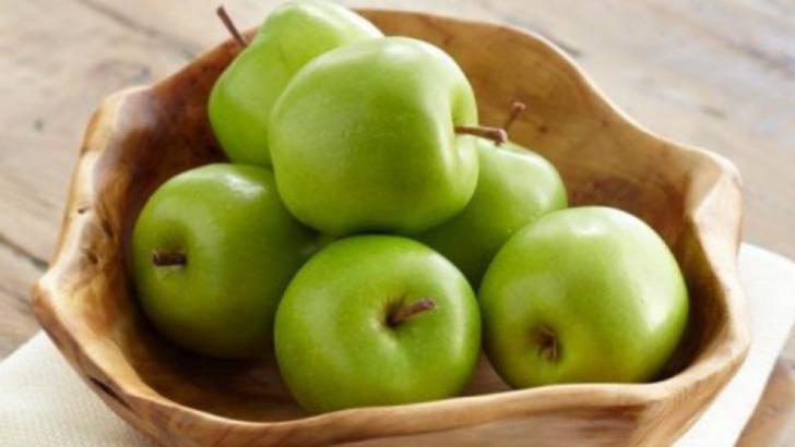 Ce se întâmplă dacă mănânci mere verzi pe stomacul gol