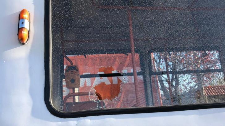 Un bărbat a tras cu un proiectil într-un tramvai din Capitală. Poliția a intervenit de urgență