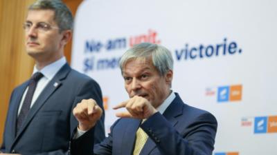 Dacian Cioloș, Dan Barna, liderii USR-PLUS Foto: INQUAM/George Călin