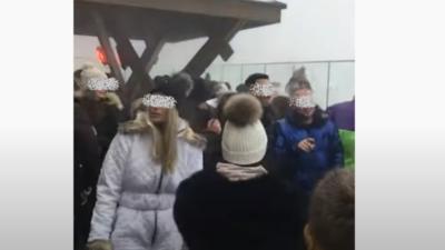 VIDEO Petrecere pe Postăvarul, zeci de oameni NU respectă nicio regulă de protecție și distanțare