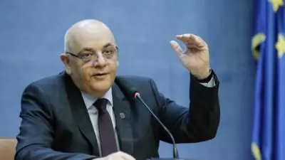 Arafat anunță schimbări importante