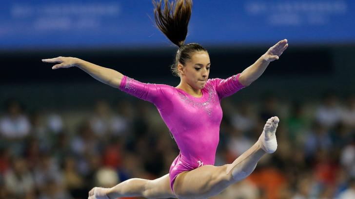 Larisa Iordache, aur cu scandal la Campionatele Europene de gimnastică. A fost nevoie de intervenția antrenorilor