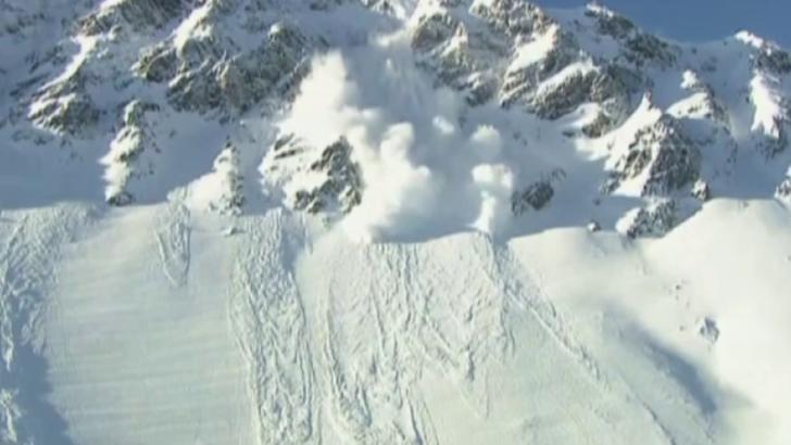 RISC major de avalanșe la munte - UNDE sunt cele mai periculoase zone. La Bâlea Lac au fost deja 3 avalanșe