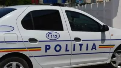 Politisti din Arges bagati in spital de un sofer neatent