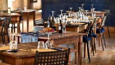 Se închid restaurantele