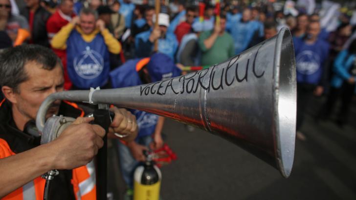 Protest masiv, la Cotroceni. Bugetarii cer salarii mai mari / Foto: Inquam Photos, Octav Ganea
