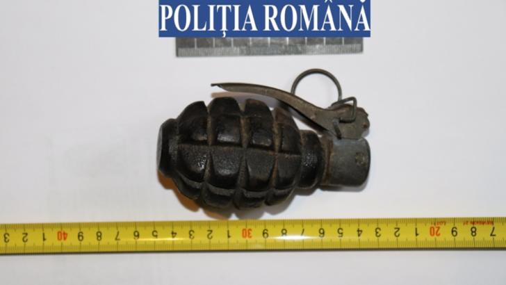 VIDEO: Grenadă descoperită în casa unui buzoian. Ce modificare îi făcuse