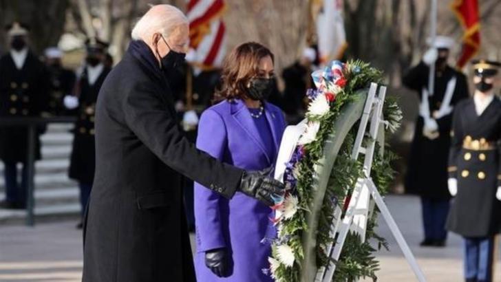 Joe Biden s-a recules cu Bill Clinton, Barack Obama și George W. Bush la Mormântul Soldatului Necunoscut de la Cimitirul Naţional Arlington