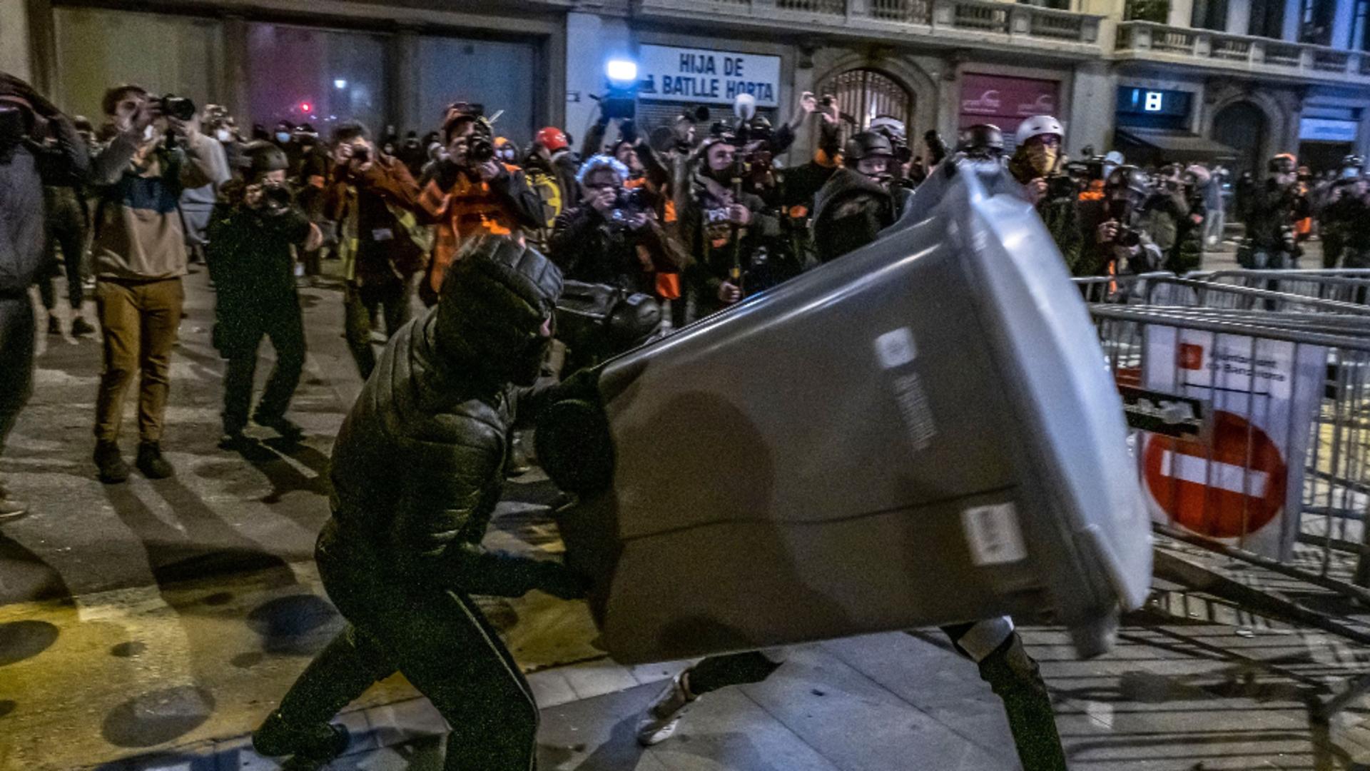 Proteste la Barcelona. Foto: Profi Media