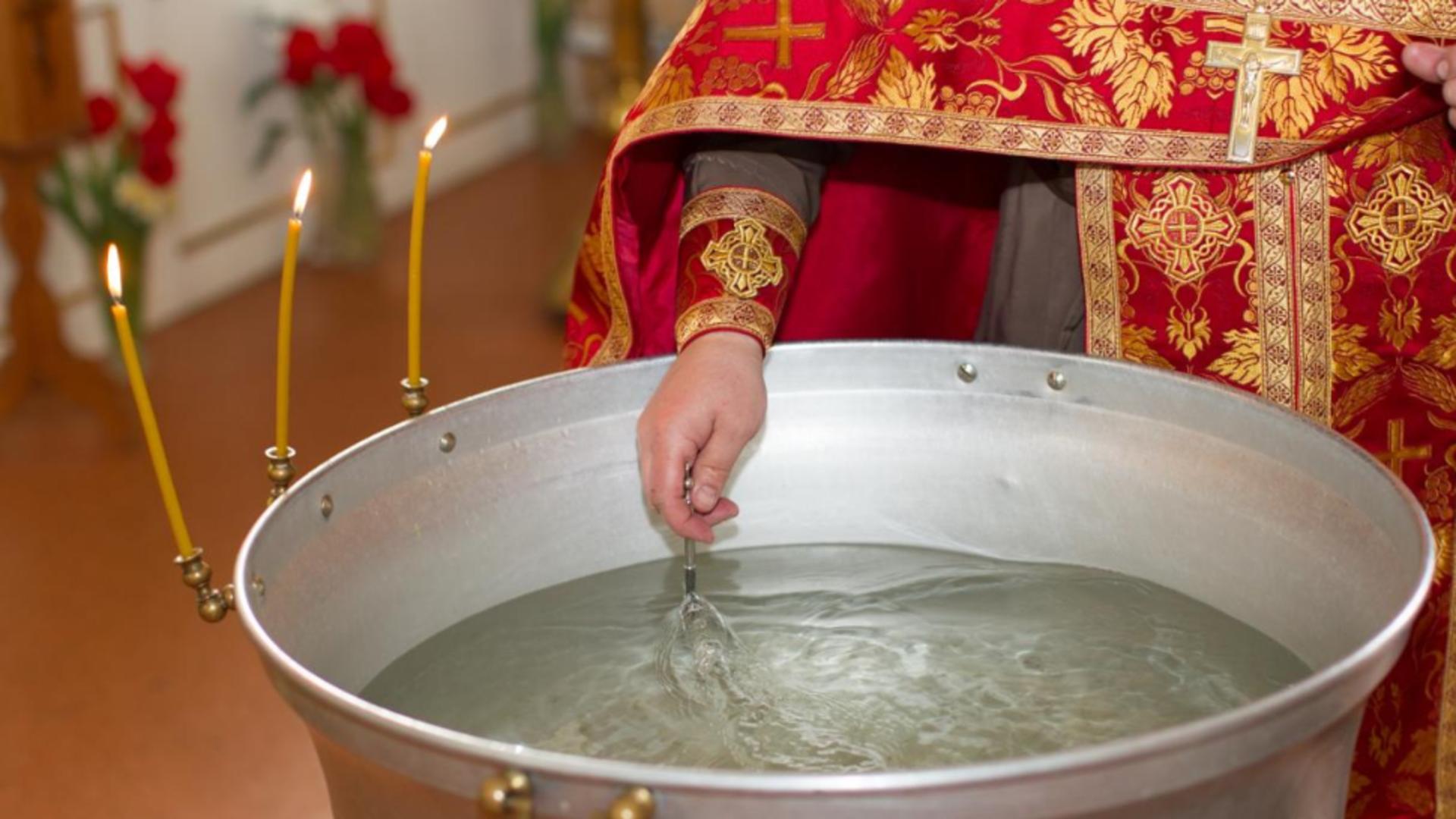 BOR a decis ca ceremonia de botez nu se schimba
