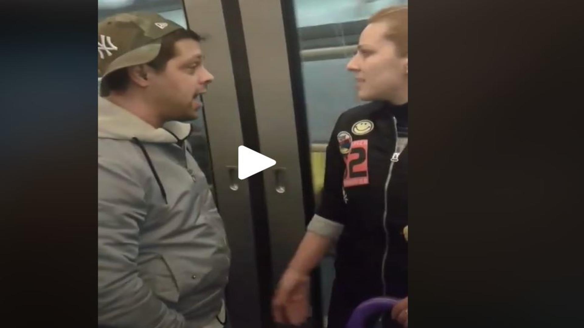 VIDEO – Doi cerșetori români i-au lăsat cu gură căscată pe francezii de la metroul din Paris – Imagini virale