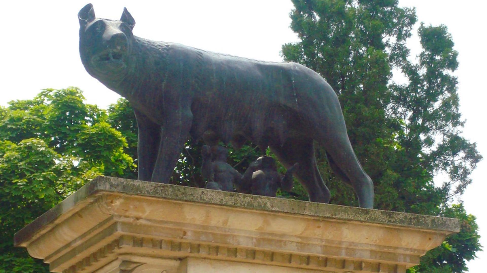 Un artist este cercetat pentru realizarea unor monumente din bronz FALS - Prejudiciul ajunge la 18.000.000 de lei