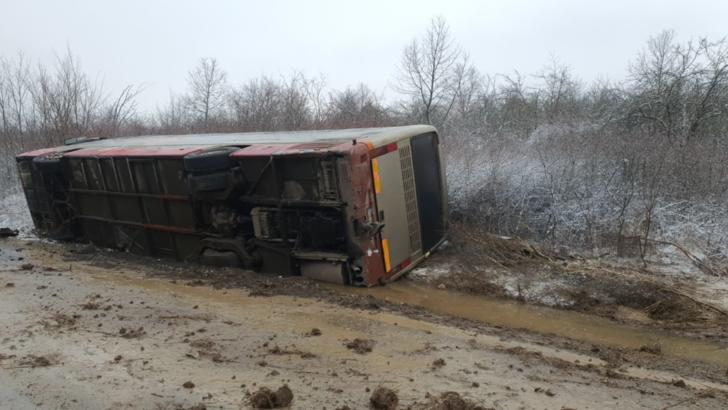 Accident de autocar in judetul Caraș Severin. (foto ISU Caraș)