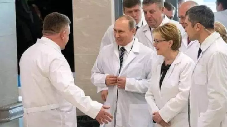 Vladimir Putin, întâlnire cu coordonatorii cercetării pentru vaccinul Sputnik 5