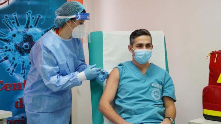 Valeriu Gheorghiță, coordonatorul campaniei de vaccinare (sursă: FB)