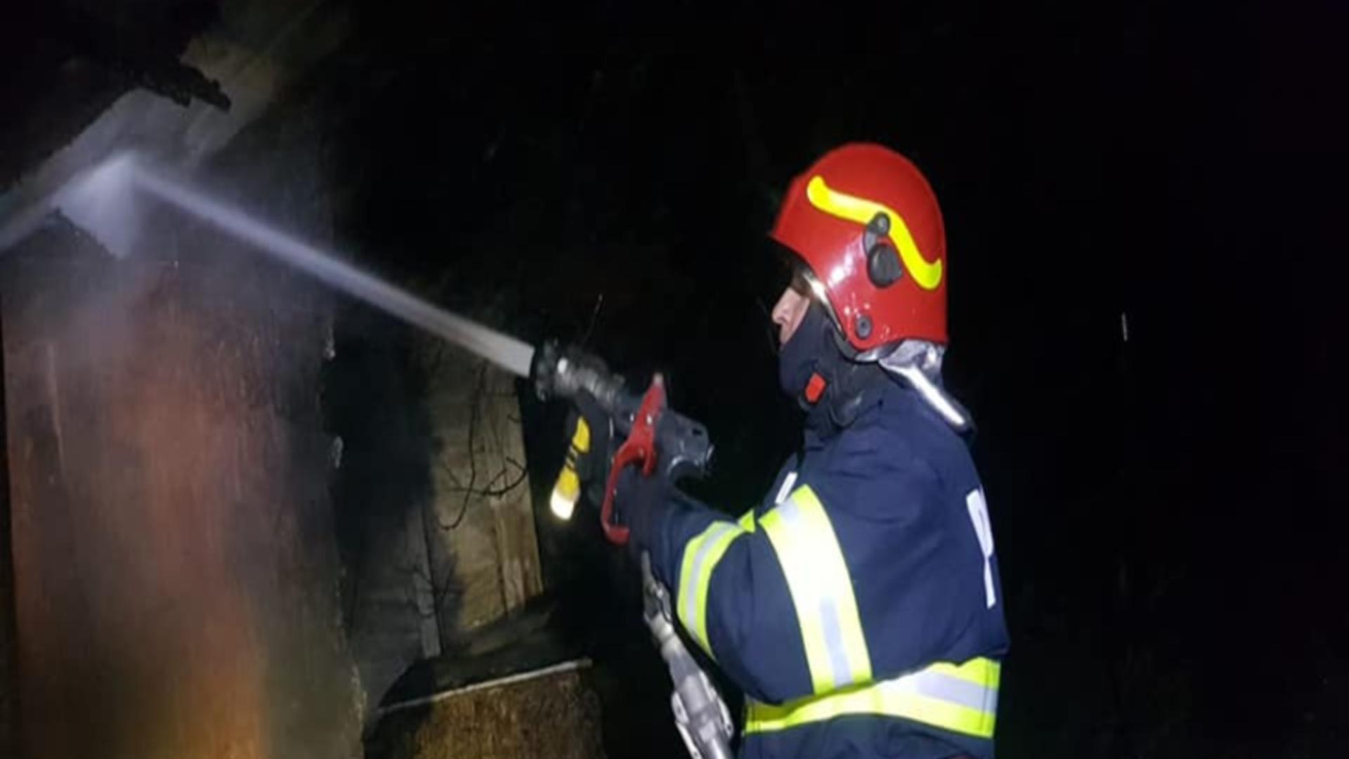 Intervenție pompieri incendiu Dolj