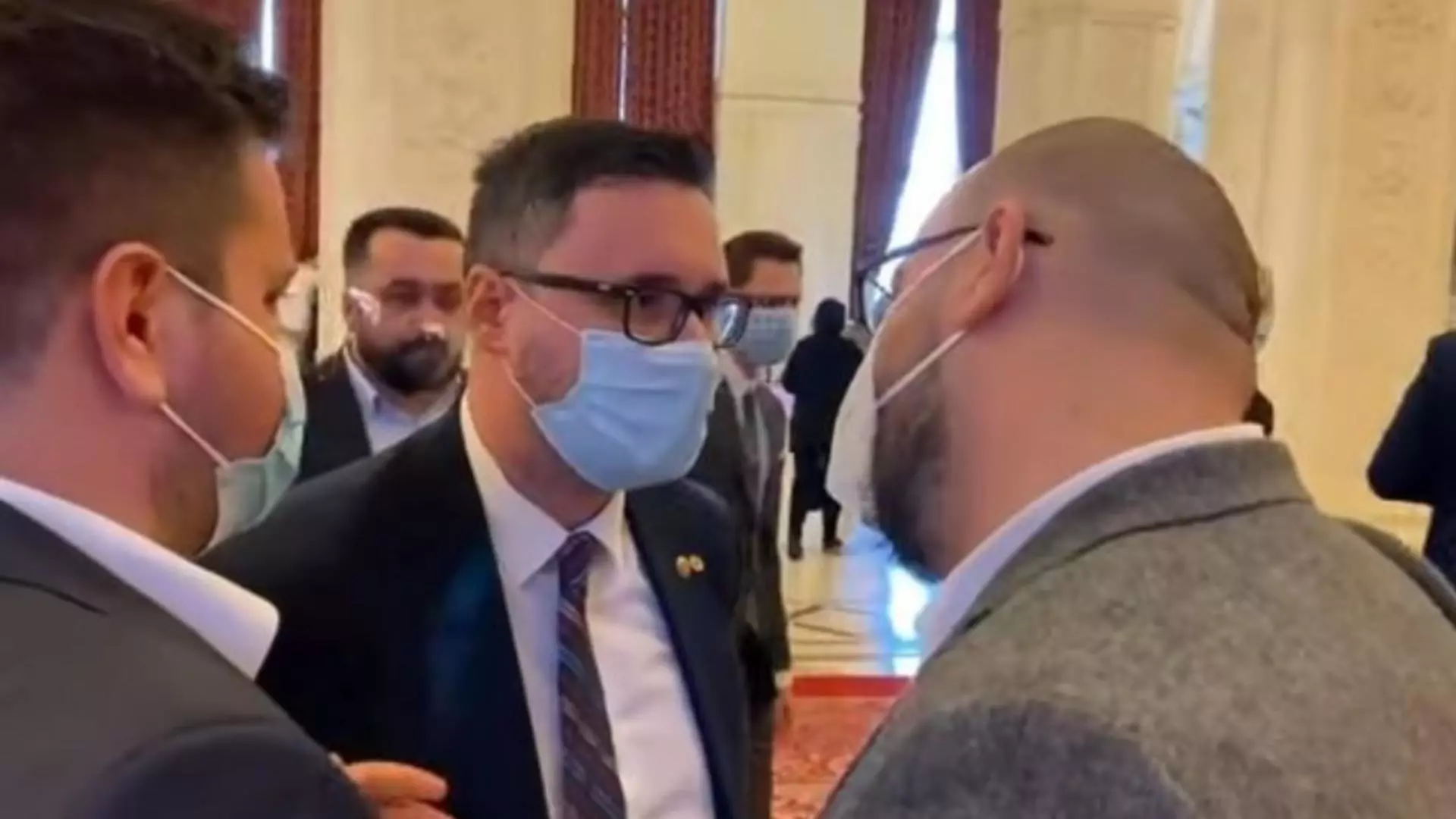 Deputații Dan Tănasă (AUR) și Silviu Deheleanu (USR-PLUS)