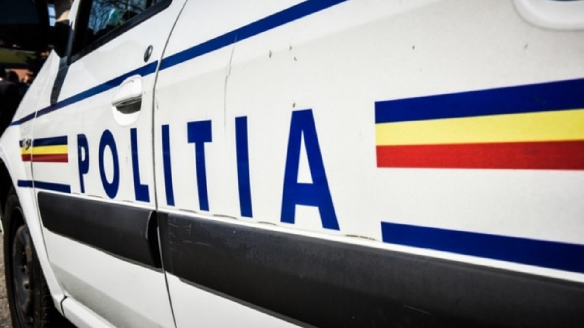 Un bărbat din Pitești a fost reținut după ce a scos un pistol și a început să amenințe trecătorii