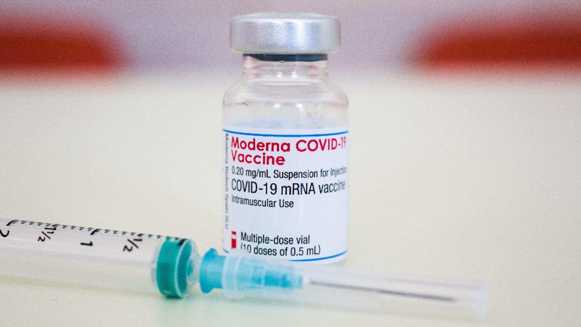 Au fost deschise cabinete noi pentru vaccinarea cu Moderna