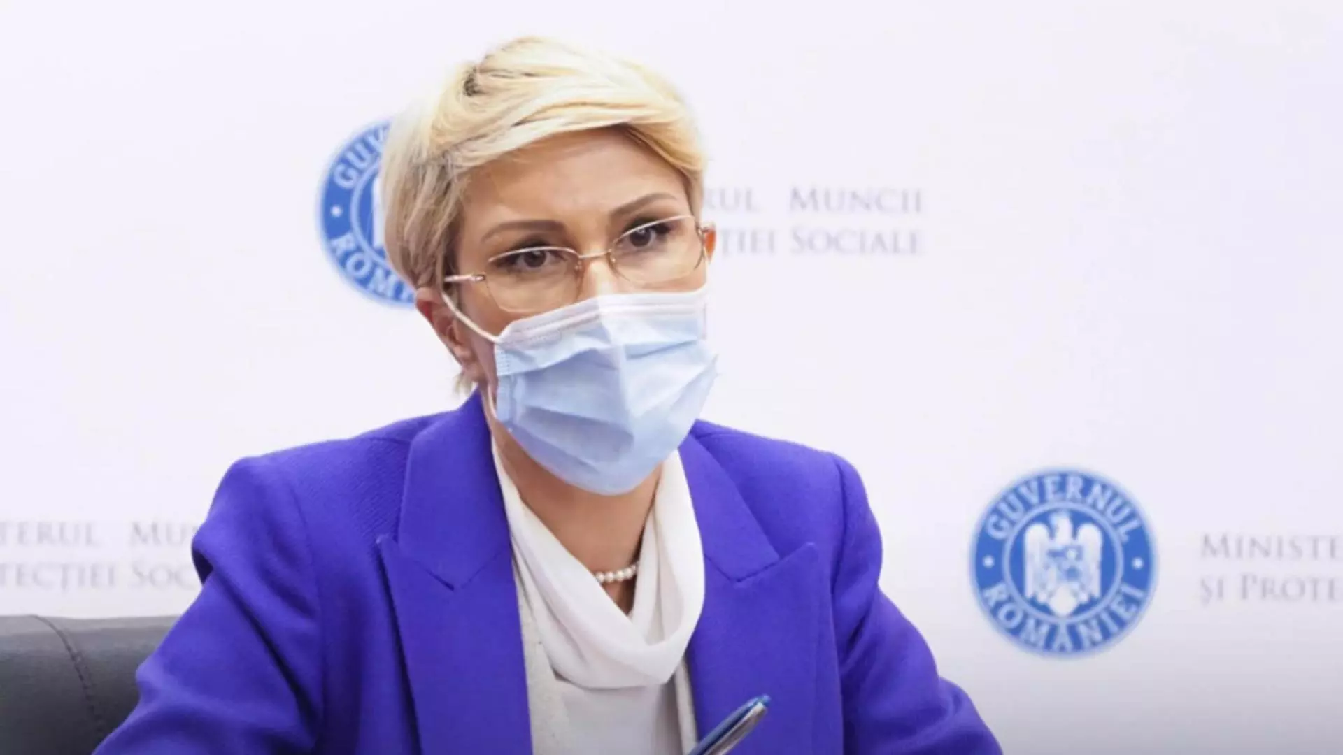 Ministrul Muncii - Raluca Turcan