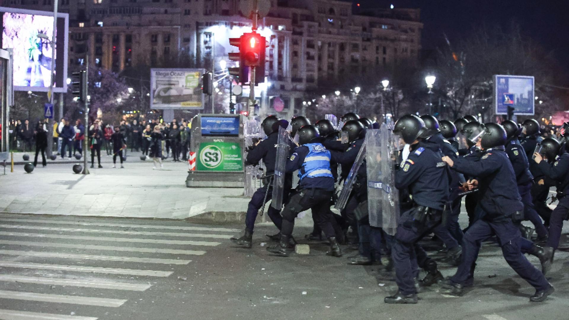 Violențe protest anti-restricții București, 29 martie 2021/InquamPhotos/Bogdan-Ioan Buda/George Călin