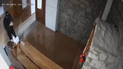 Biserică spartă de hoț