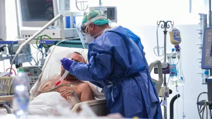 Pacient CORONAVIRUS in spital